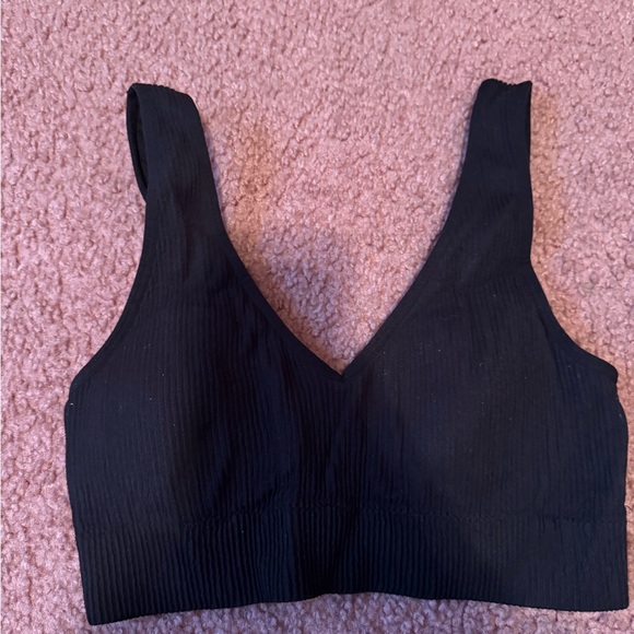 aerie Other - Aerie Black V-Neck Ribbed Crop Top